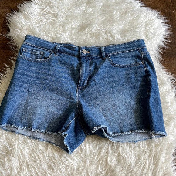 Vineyard Vines Pants - Vineyard Vines 30 Cutoff Jean Shorts Medium Blue Wash